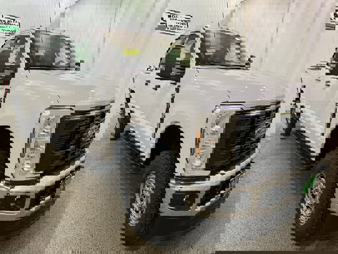 New 2025 OXFORD WHITE Ford XL image 1