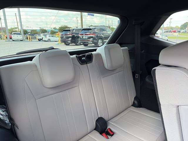 2022 Volkswagen Tiguan SE R-Line Black photo 11