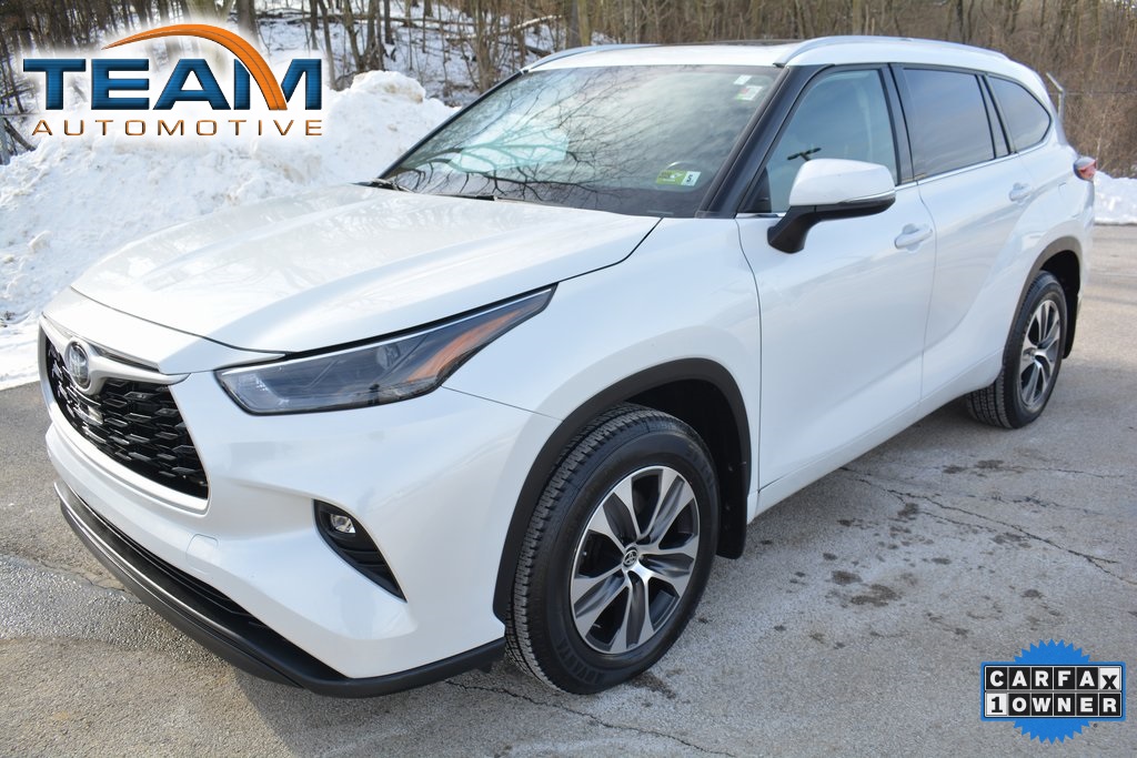 2022 Toyota Highlander XLE's photo