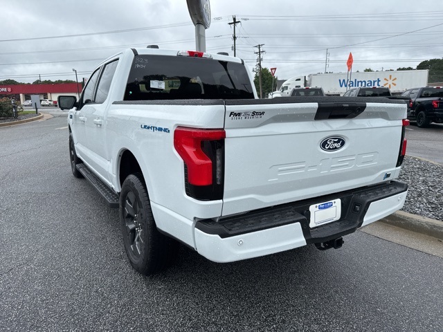 2025 Ford F-150 Lightning photo 9