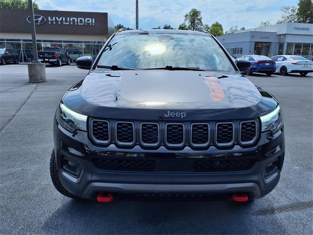 2025 Jeep Compass Trailhawk photo 14