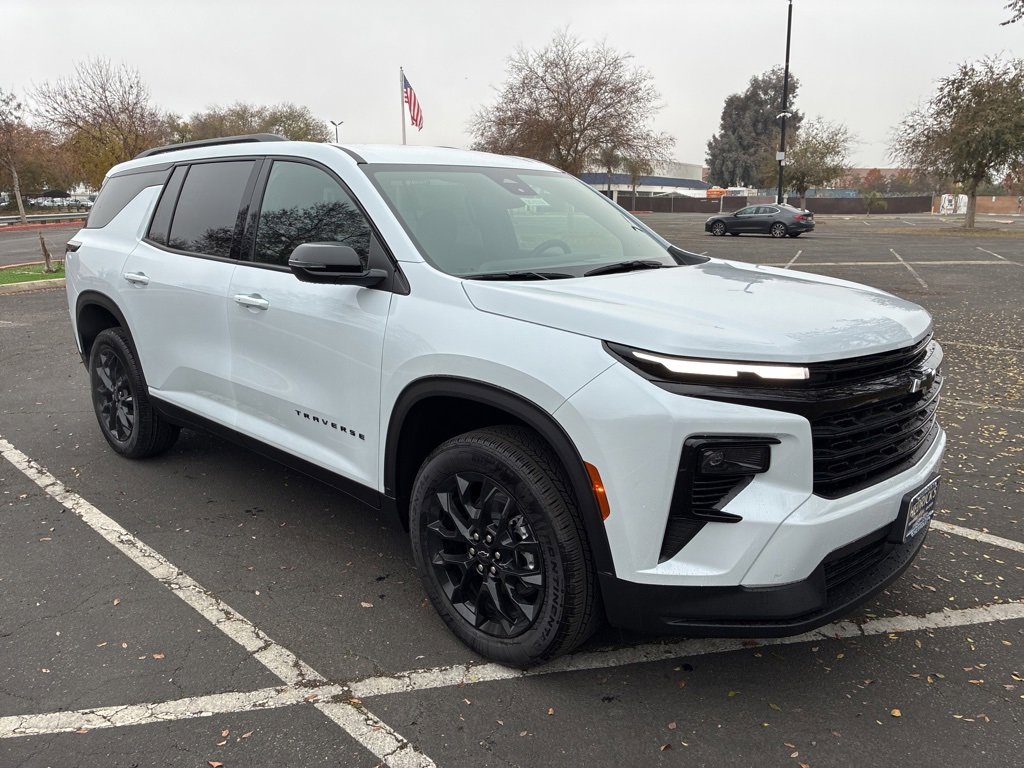 2026 Chevrolet Traverse LT's photo