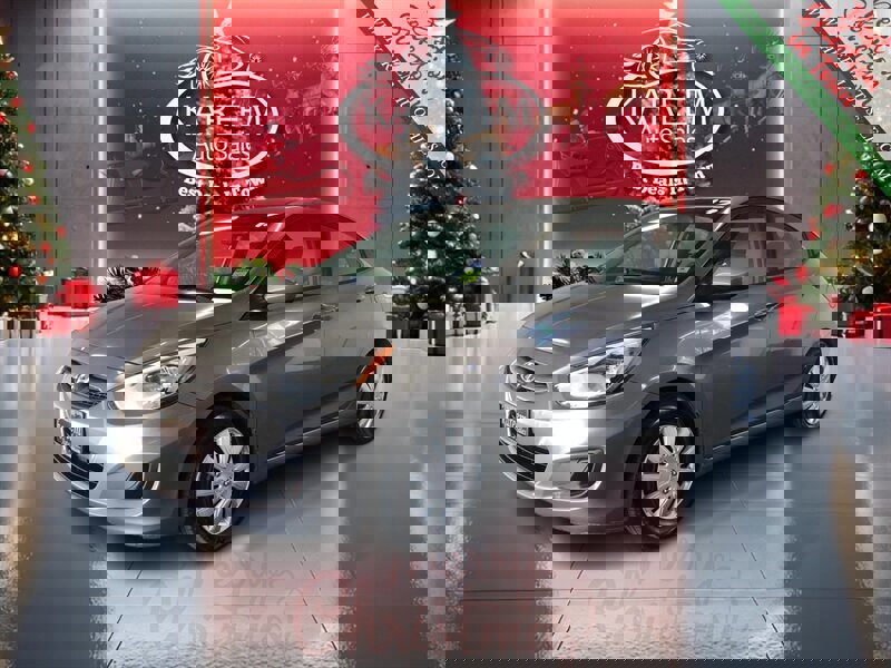 2017 Hyundai Accent SE's photo