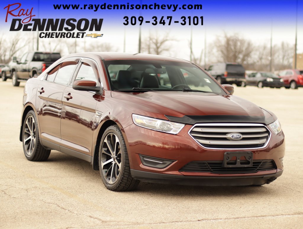 2016 Ford Taurus SEL's photo