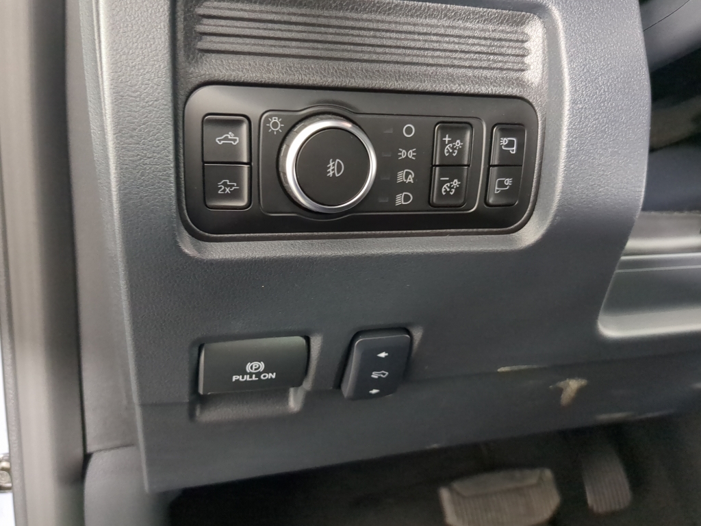 2025 Ford F-350 Lariat photo 21