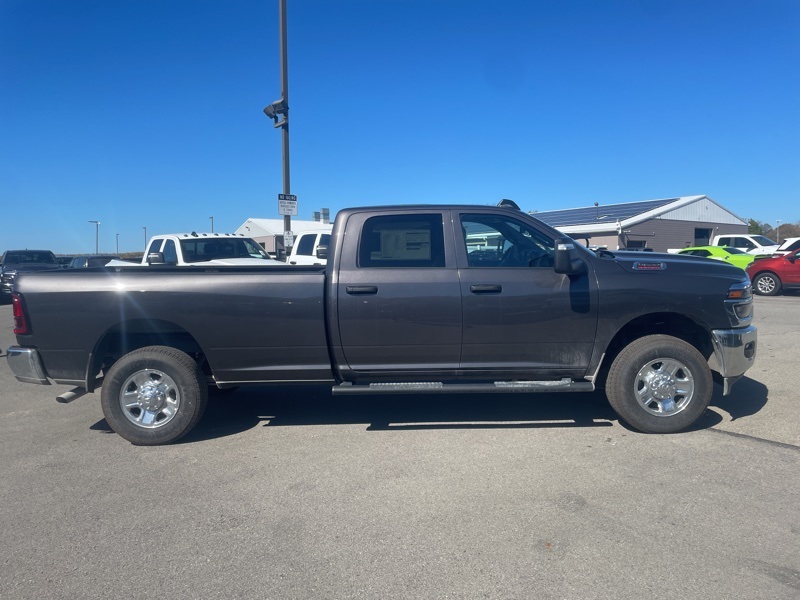 2026 Ram 3500 Tradesman photo 2