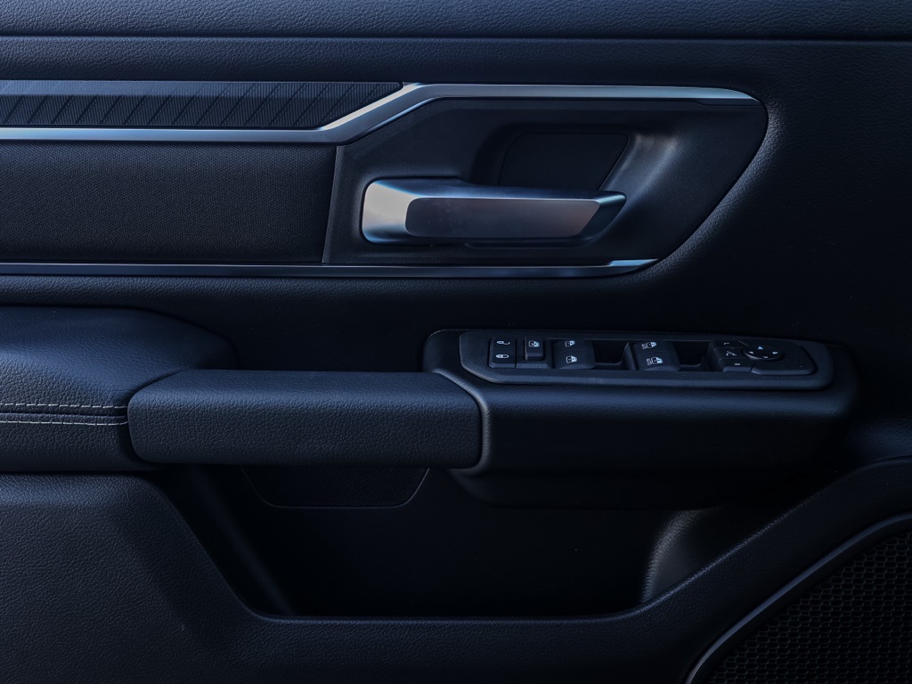 New 2026 Granite Crystal Metallic Clear-Coat Exterior Paint RAM Big Horn/Lone Star image 22