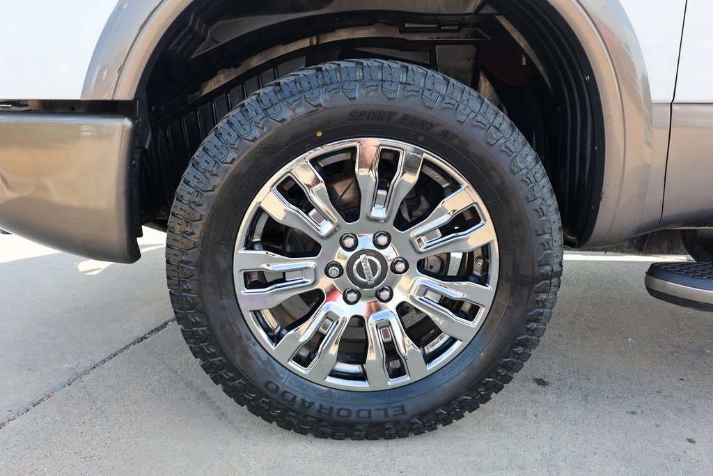 2016 Nissan Titan Platinum Reserve photo 18