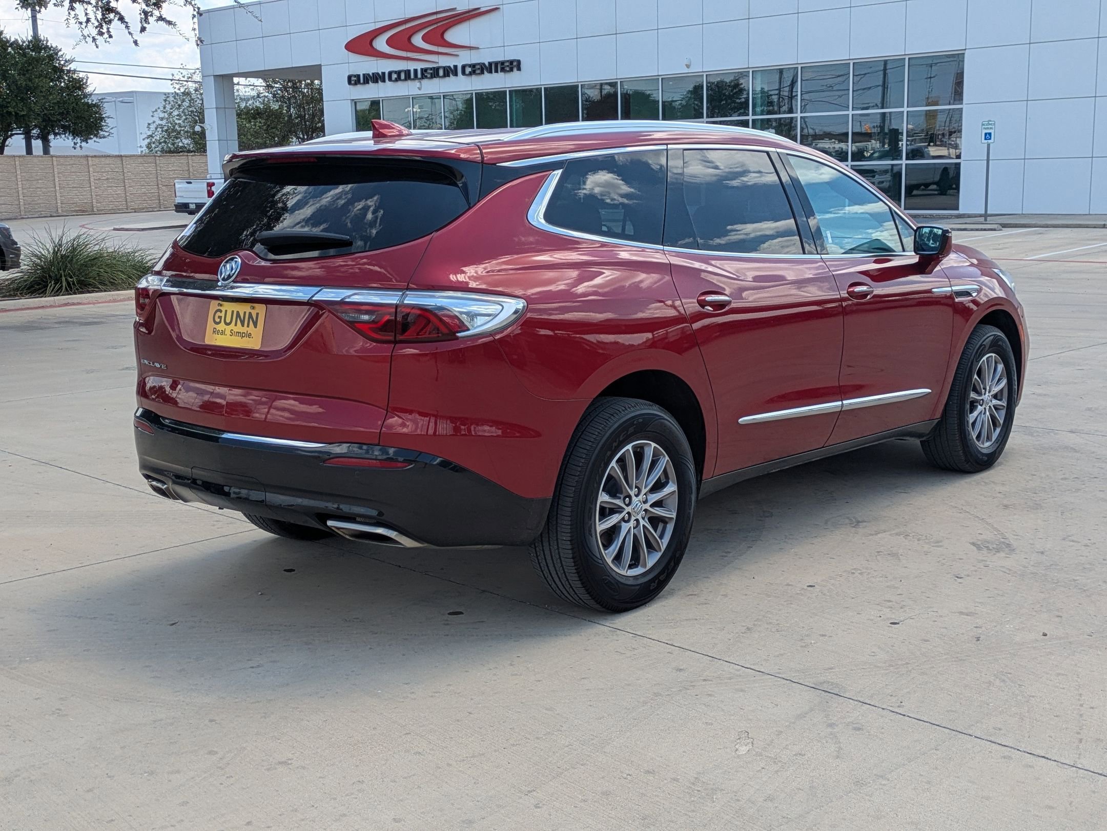 2024 Buick Enclave Premium photo 3