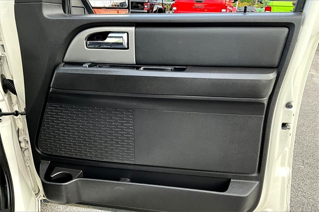 2014 Ford Expedition EL Limited photo 24