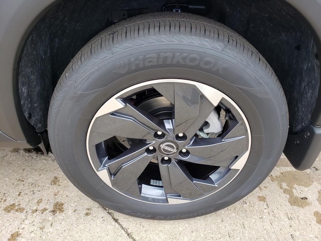 2026 Nissan Rogue SV photo 12