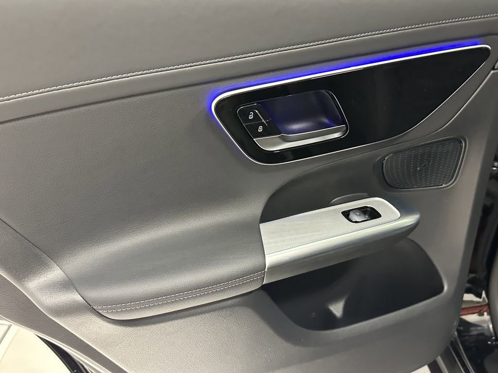 2026 Mercedes Benz GLC 300 photo 30