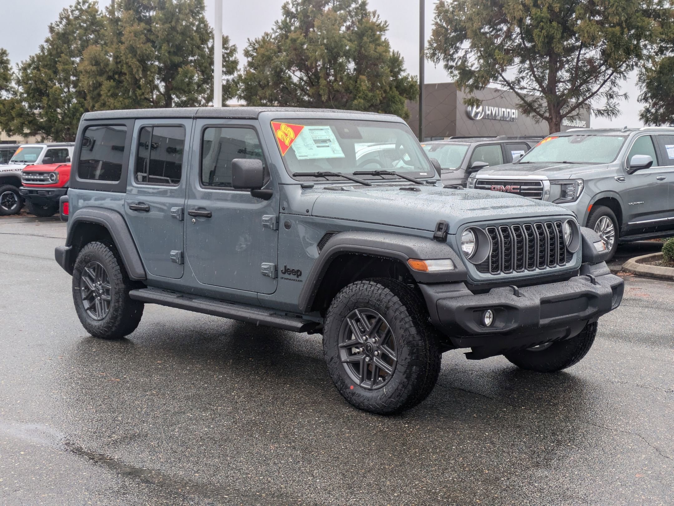 2025 Jeep Wrangler Sport S photo 3