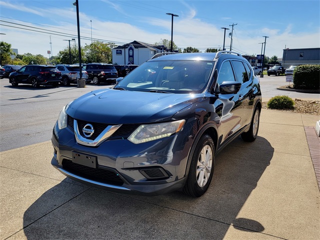 2016 Nissan Rogue SV photo 6