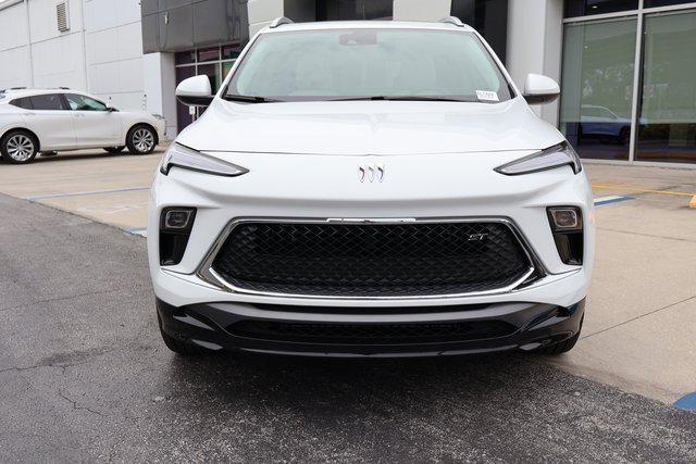 2026 Buick Encore GX Sport Touring photo 2