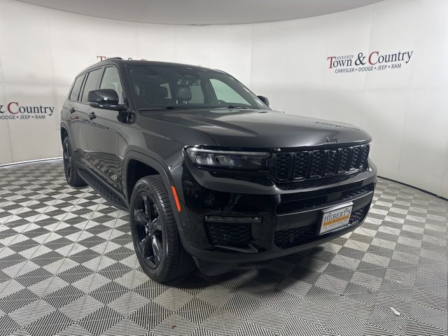 2024 Jeep Grand Cherokee Limited photo 2