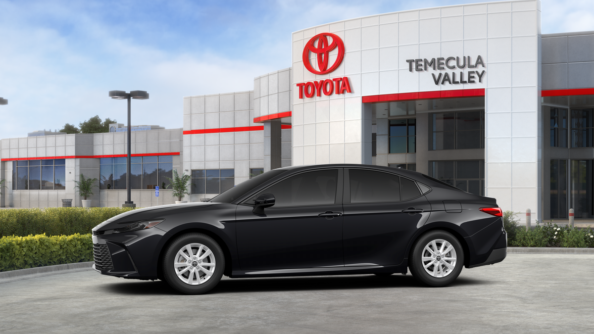 2026 Toyota Camry LE photo 2