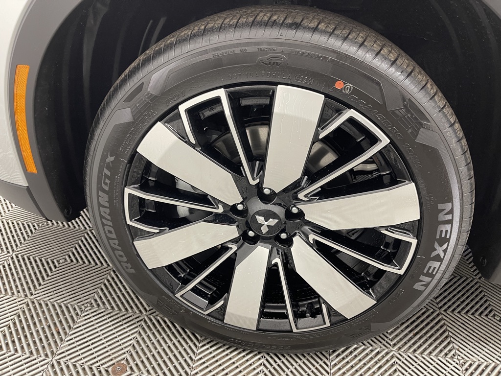 2025 Mitsubishi Outlander SE photo 31