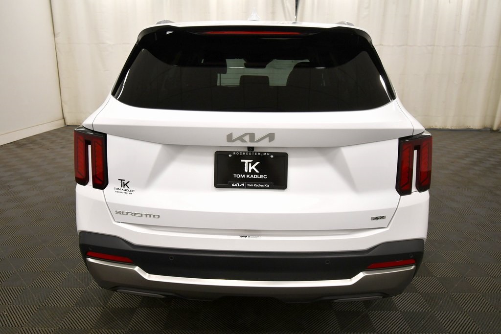 2024 Kia Sorento S photo 3