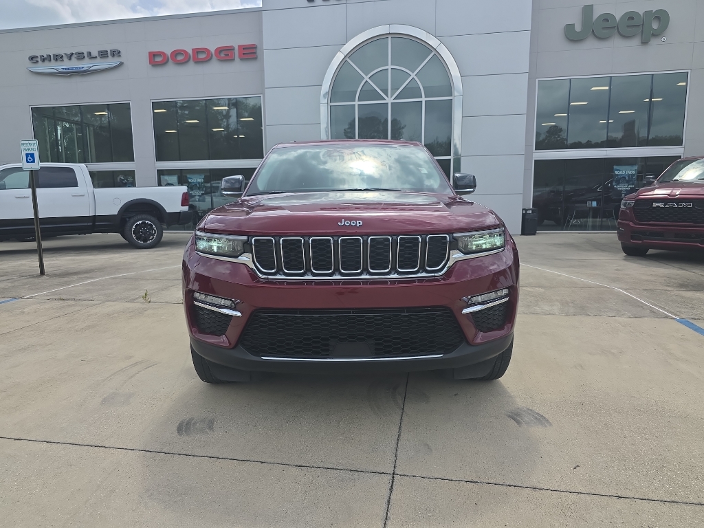 2023 Jeep Cherokee Limited photo 2