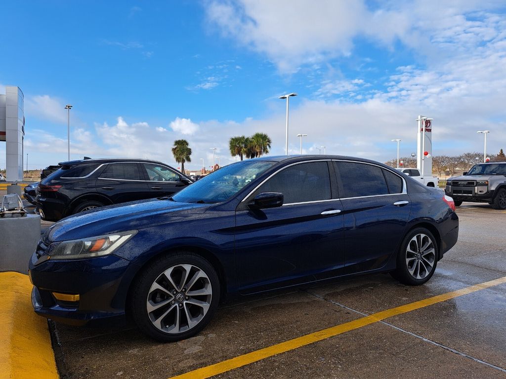 2015 Honda Accord Sport's photo