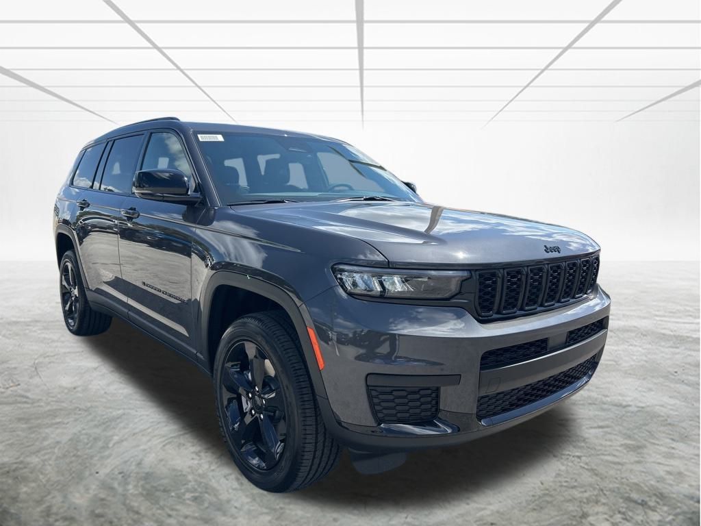 2025 Jeep Grand Cherokee Altitude X photo 2