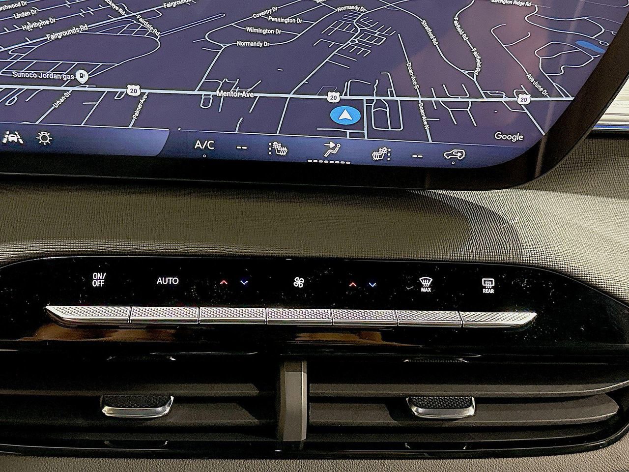 2026 Buick Enclave Preferred photo 17