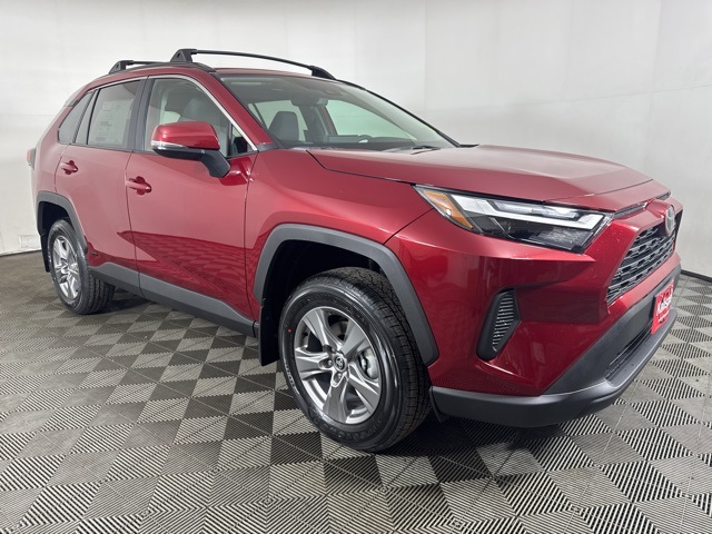 2025 Toyota RAV4 XLE's photo