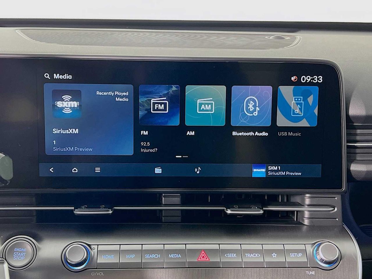 2026 Hyundai Kona SEL photo 4