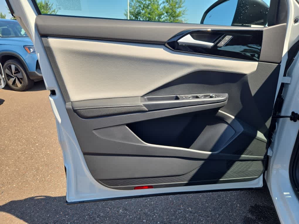 2025 Volkswagen Taos S photo 10