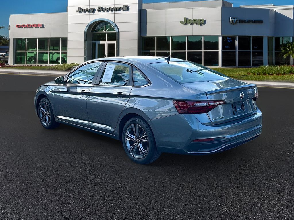 2022 Nissan Rogue Sport SL photo 3