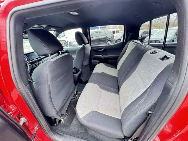 2021 Toyota Tacoma TRD Off-Road photo 12