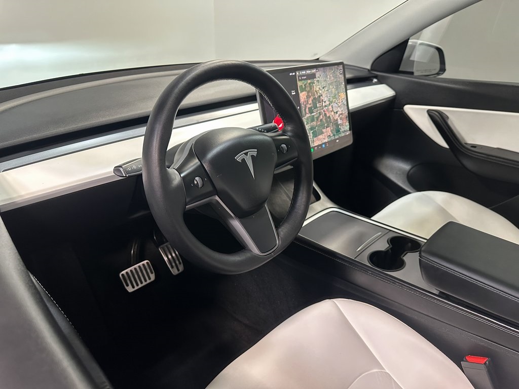2022 Tesla Model Y Long Range photo 3