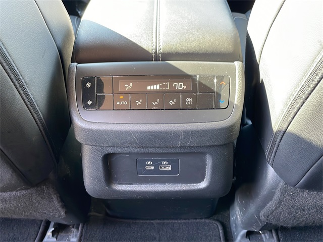 2023 Nissan Pathfinder SL photo 14