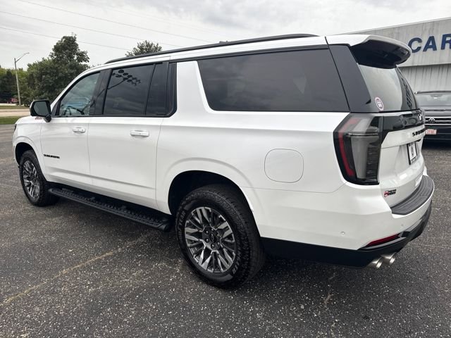 2025 Chevrolet Suburban Z71 photo 5