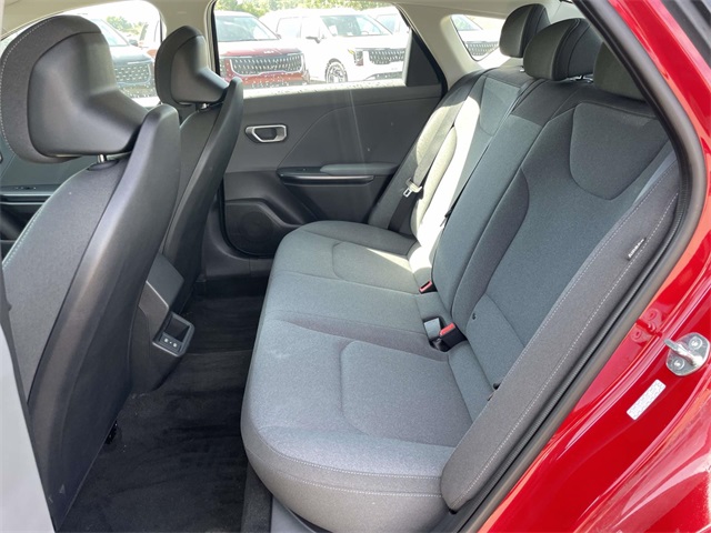 2025 Kia K4 LXS photo 12