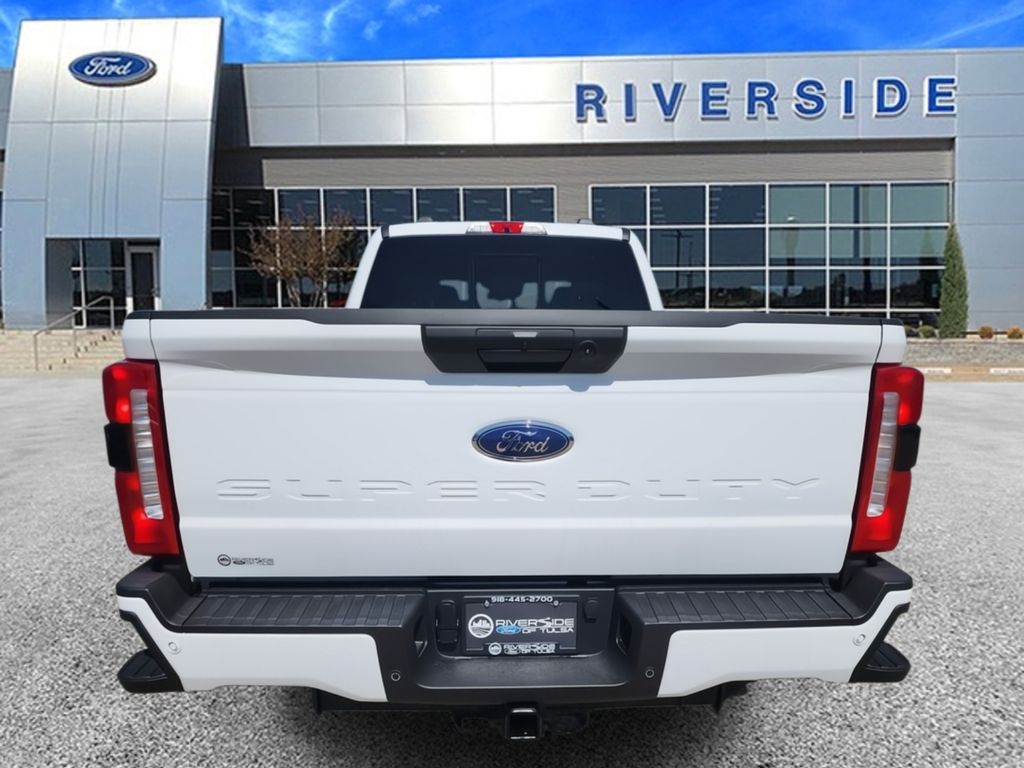 2025 Ford F-250 photo 5