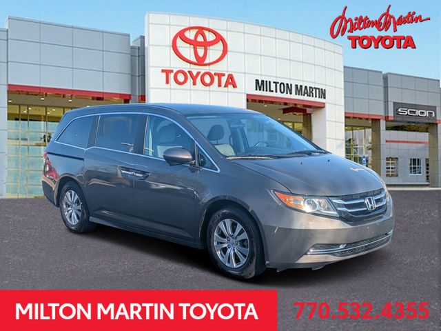 2016 Honda Odyssey SE's photo