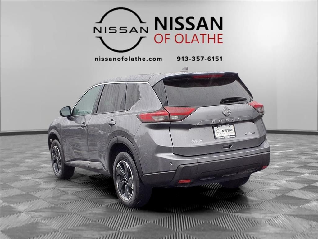 2024 Nissan Rogue SV photo 3