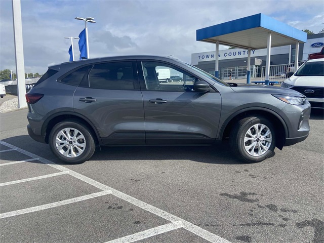 2025 Ford Escape Active photo 2