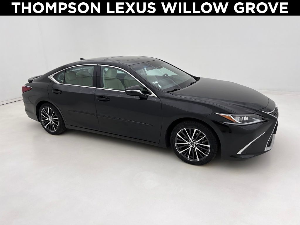 2022 Lexus ES 350 photo 2
