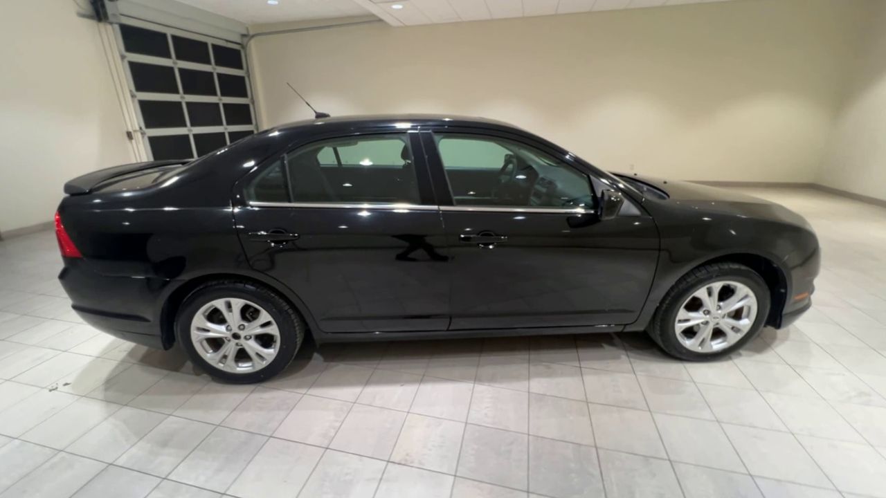 2012 Ford Fusion SE photo 30
