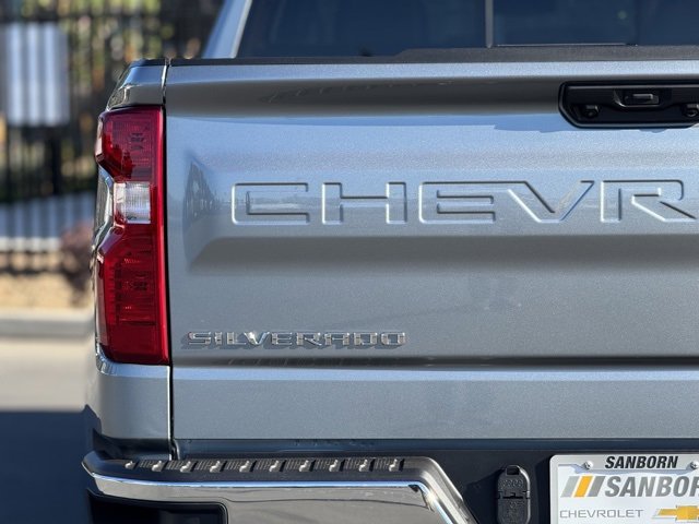 2026 Chevrolet Silverado LT photo 5