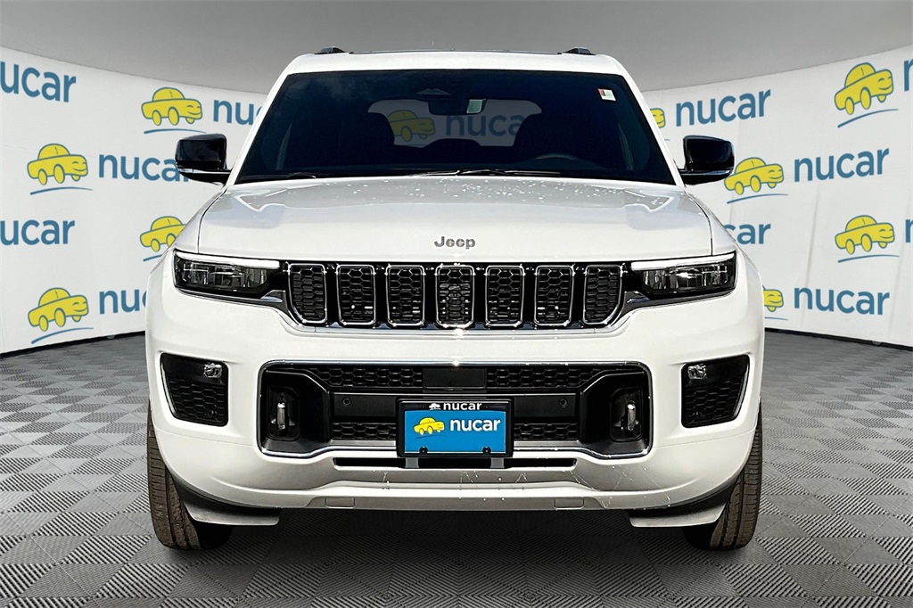 2025 Jeep Grand Cherokee Overland photo 2