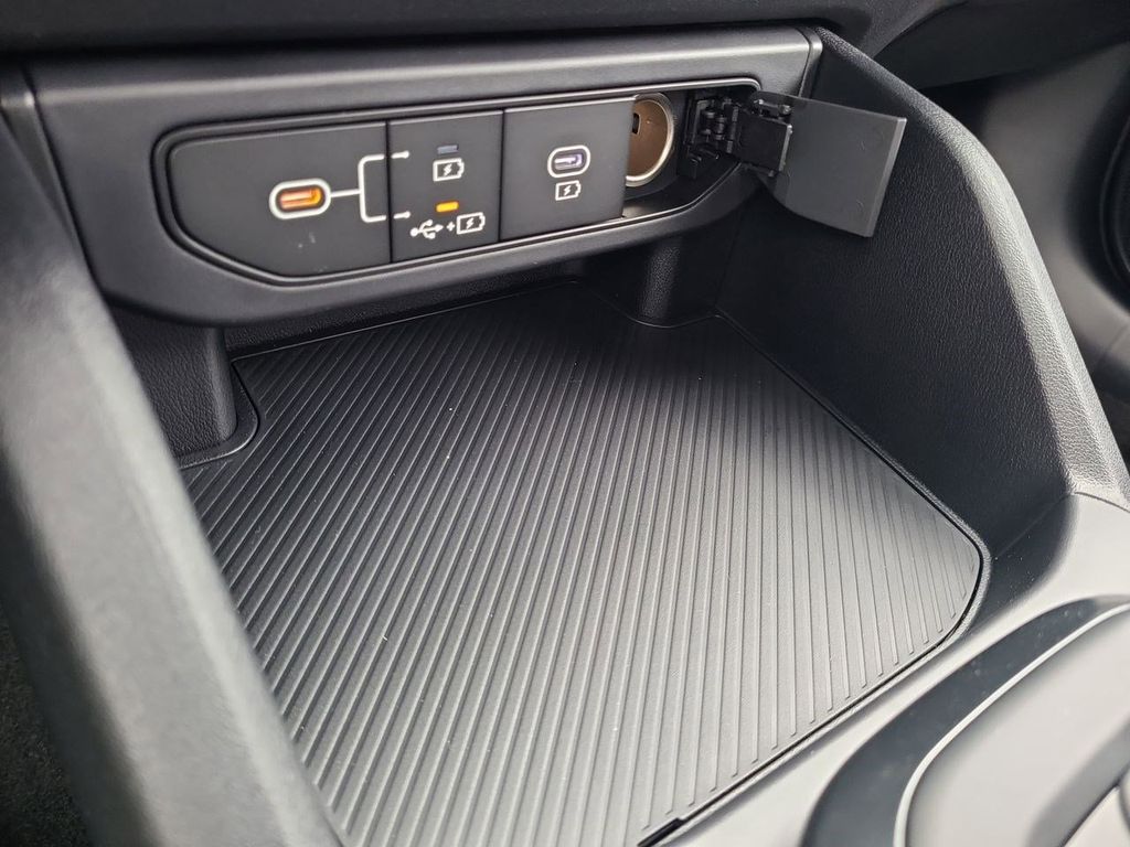 2025 Kia K4 LXS photo 23
