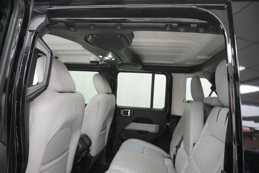 2021 Jeep Wrangler Unlimited Sahara High Altitude 4xe photo 17