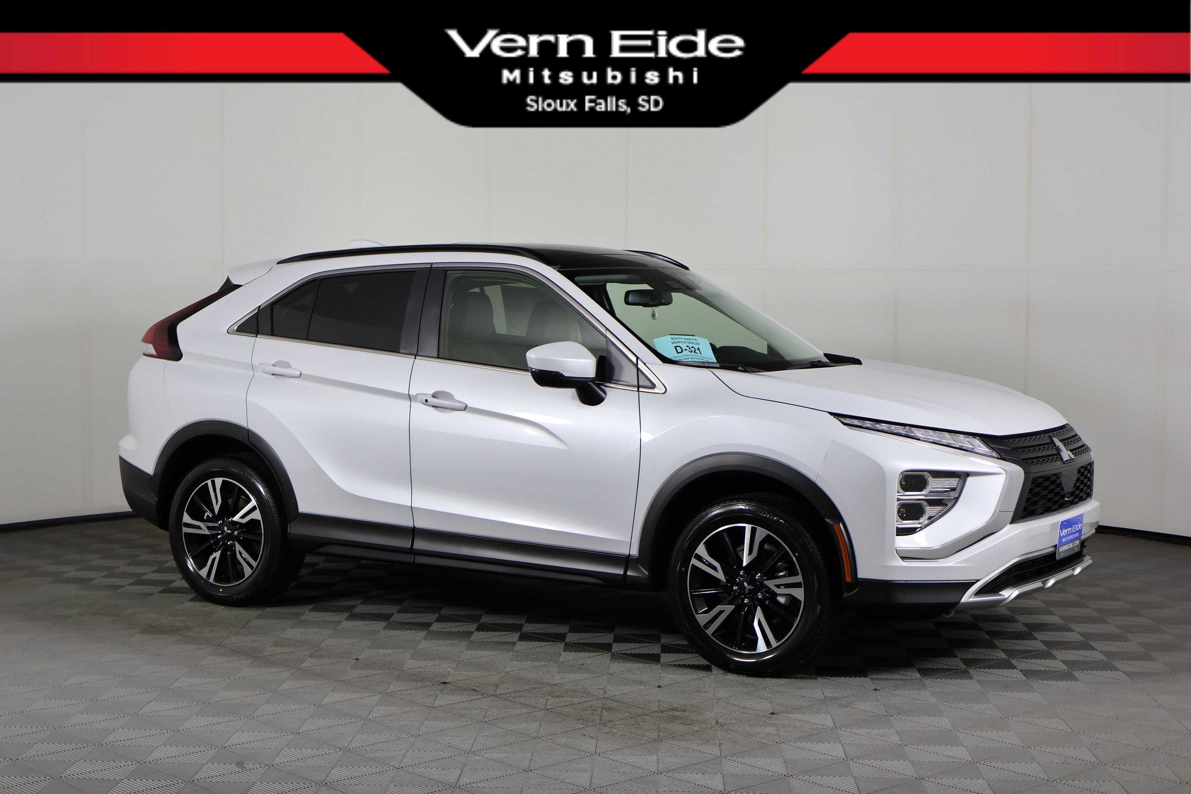 2026 Mitsubishi Eclipse Cross SE's photo