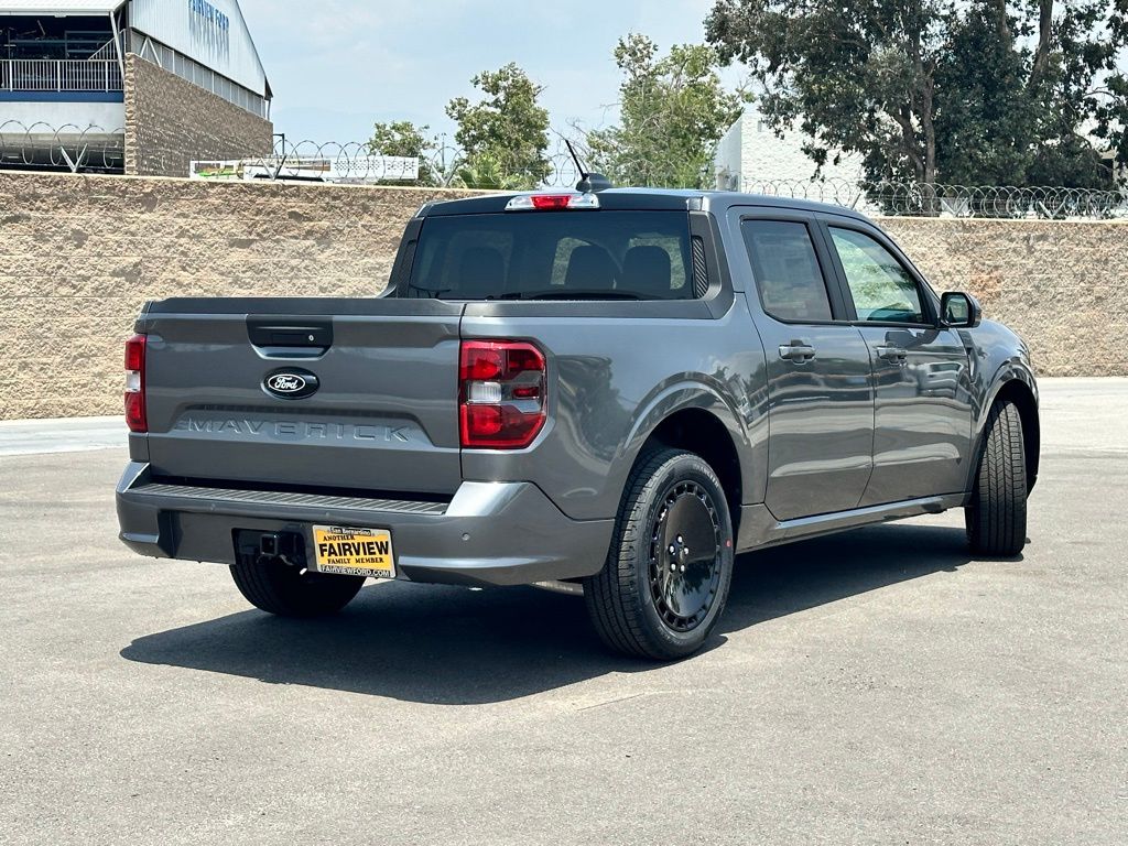 2025 Ford Maverick photo 3
