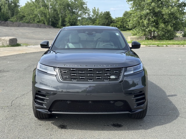 2026 Land Rover Range Rover Velar SE photo 8