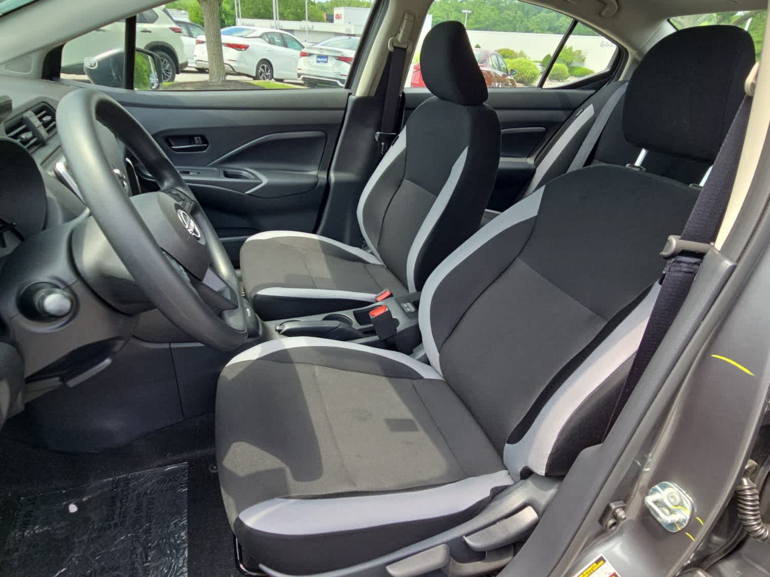 2025 Nissan Versa S photo 10